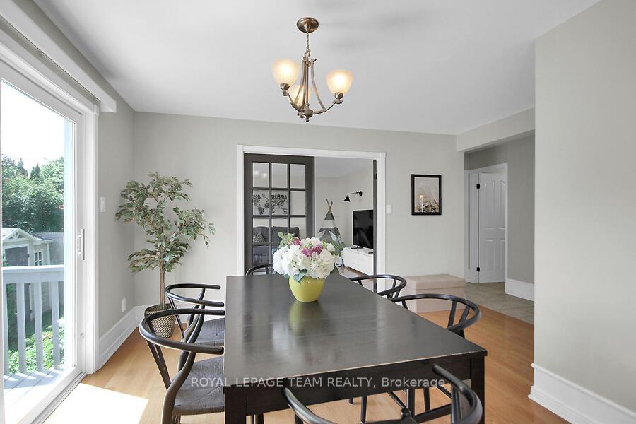 Photo 18 of 23 Windgate Crescent, Ottawa, Kanata - Emerald Meadows/Trailwest — HOMEH