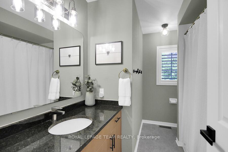 Photo 35 of 23 Windgate Crescent, Ottawa, Kanata - Emerald Meadows/Trailwest — HOMEH