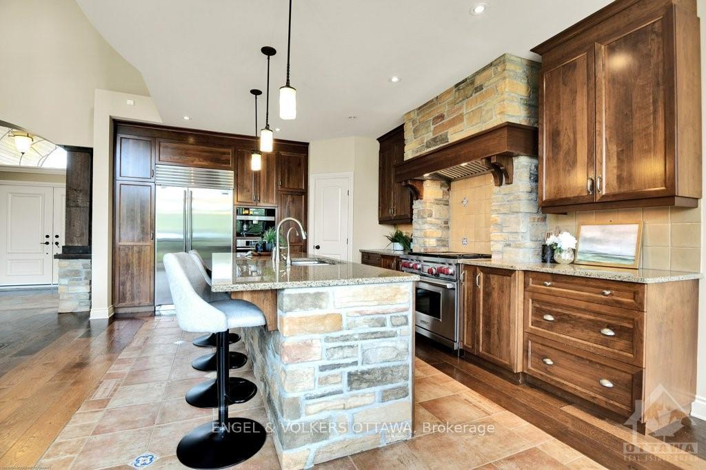 Photo 9 of 5844 Longhearth Way, Ottawa, Manotick East to Manotick Station — HOMEH