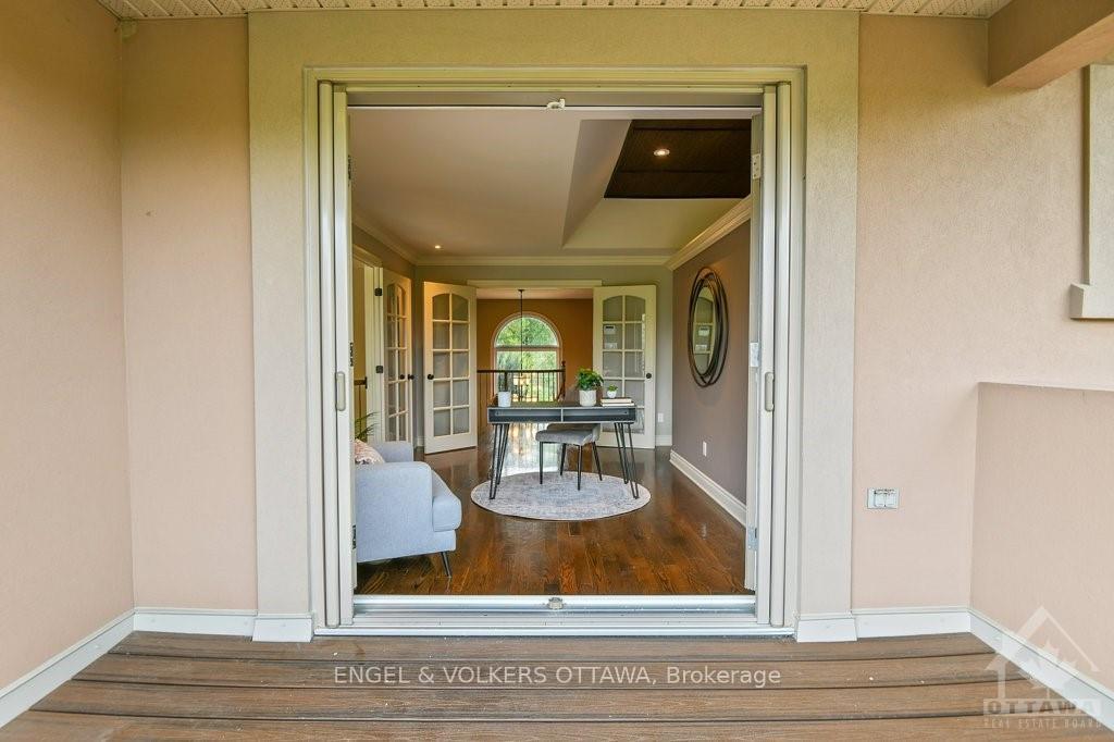 Photo 14 of 5844 Longhearth Way, Ottawa, Manotick East to Manotick Station — HOMEH