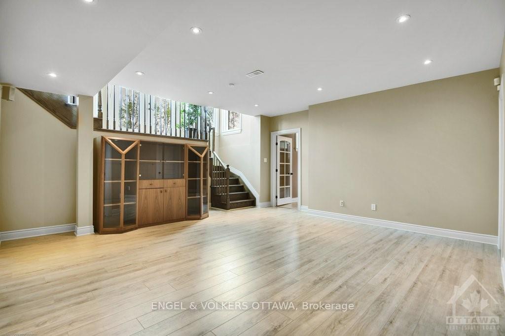 Photo 24 of 5844 Longhearth Way, Ottawa, Manotick East to Manotick Station — HOMEH