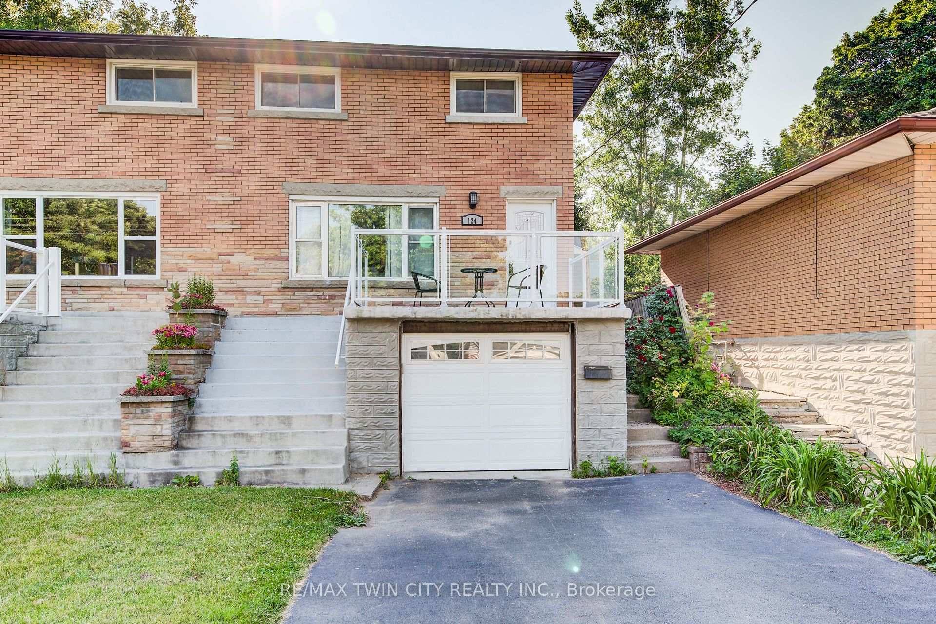 Photo 1 of 124 Wilfred Avenue, Kitchener — HOMEH