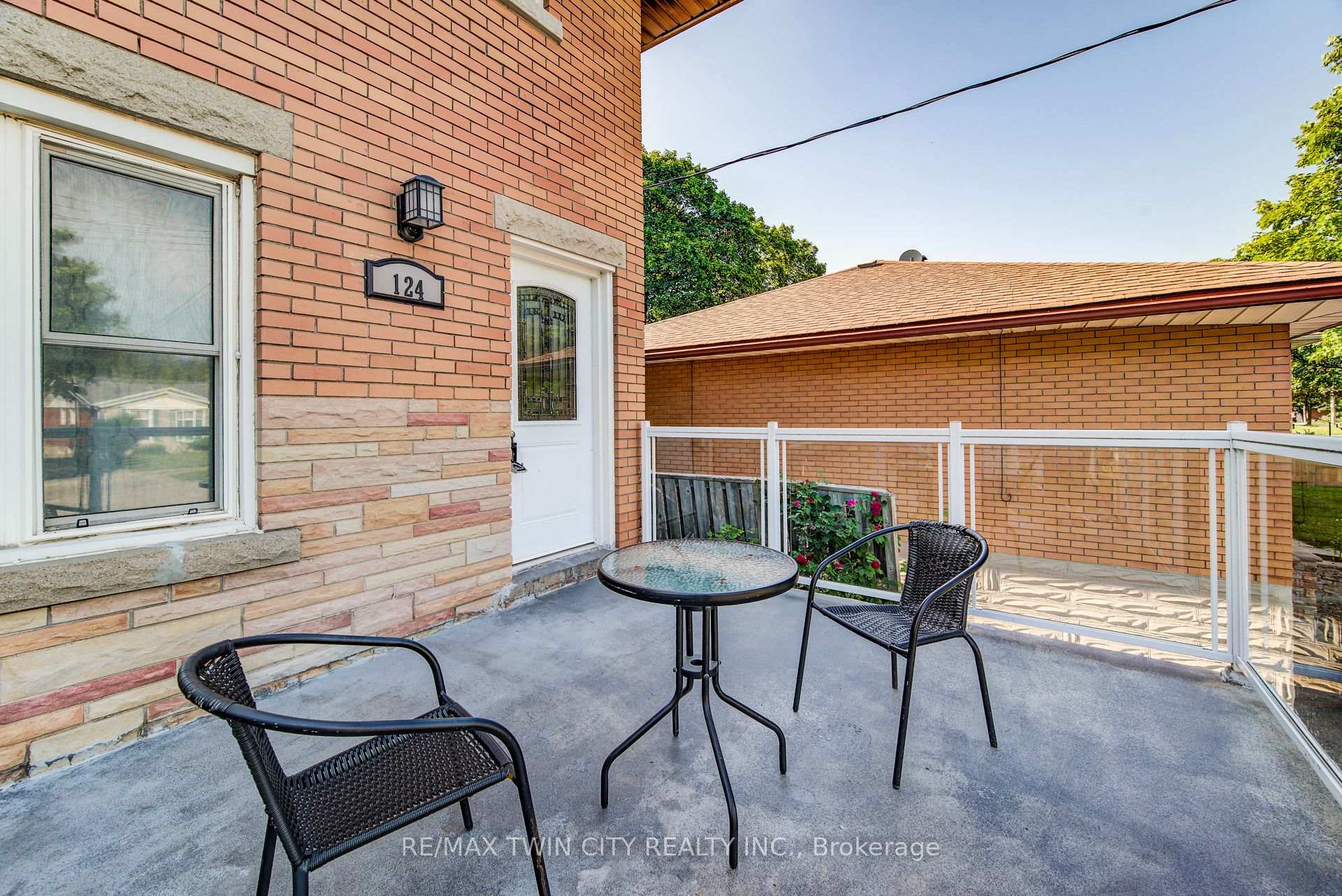 Photo 3 of 124 Wilfred Avenue, Kitchener — HOMEH