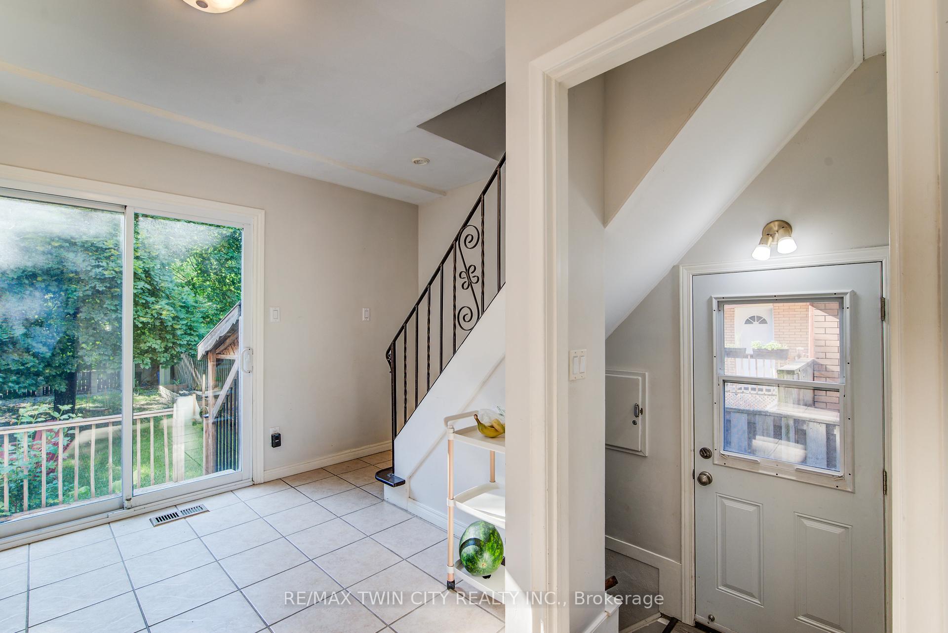 Photo 11 of 124 Wilfred Avenue, Kitchener — HOMEH