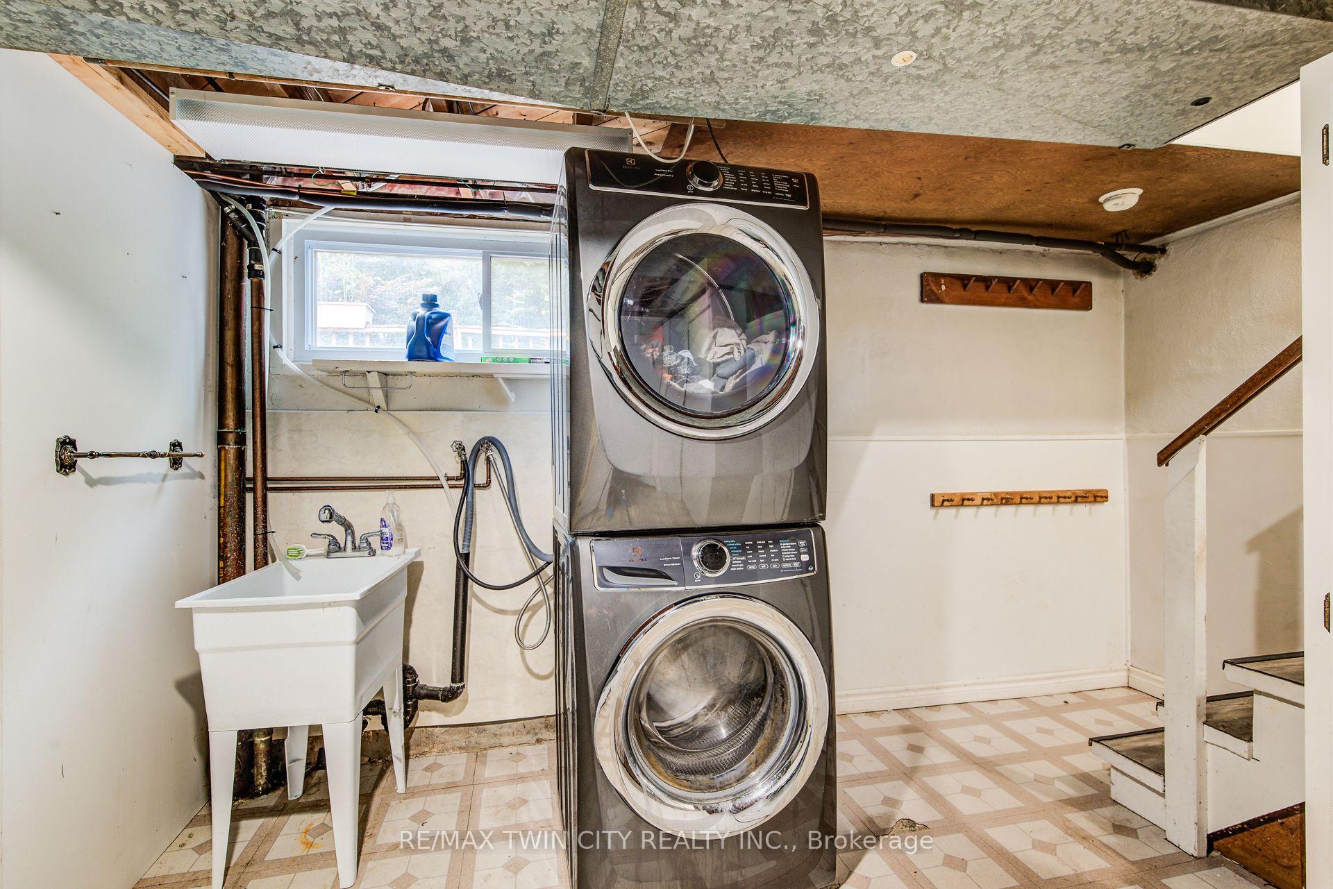 Photo 17 of 124 Wilfred Avenue, Kitchener — HOMEH