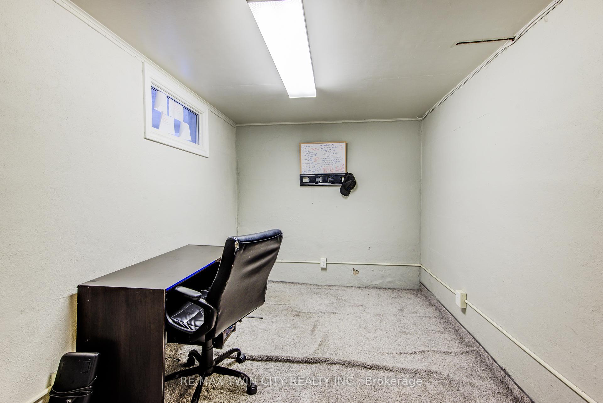 Photo 18 of 124 Wilfred Avenue, Kitchener — HOMEH
