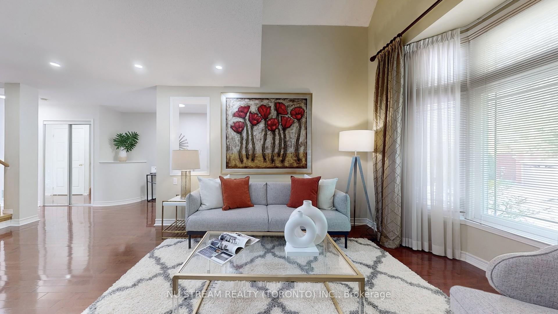 Photo 5 of 40 Primrose Path Crescent, Markham, Legacy — HOMEH