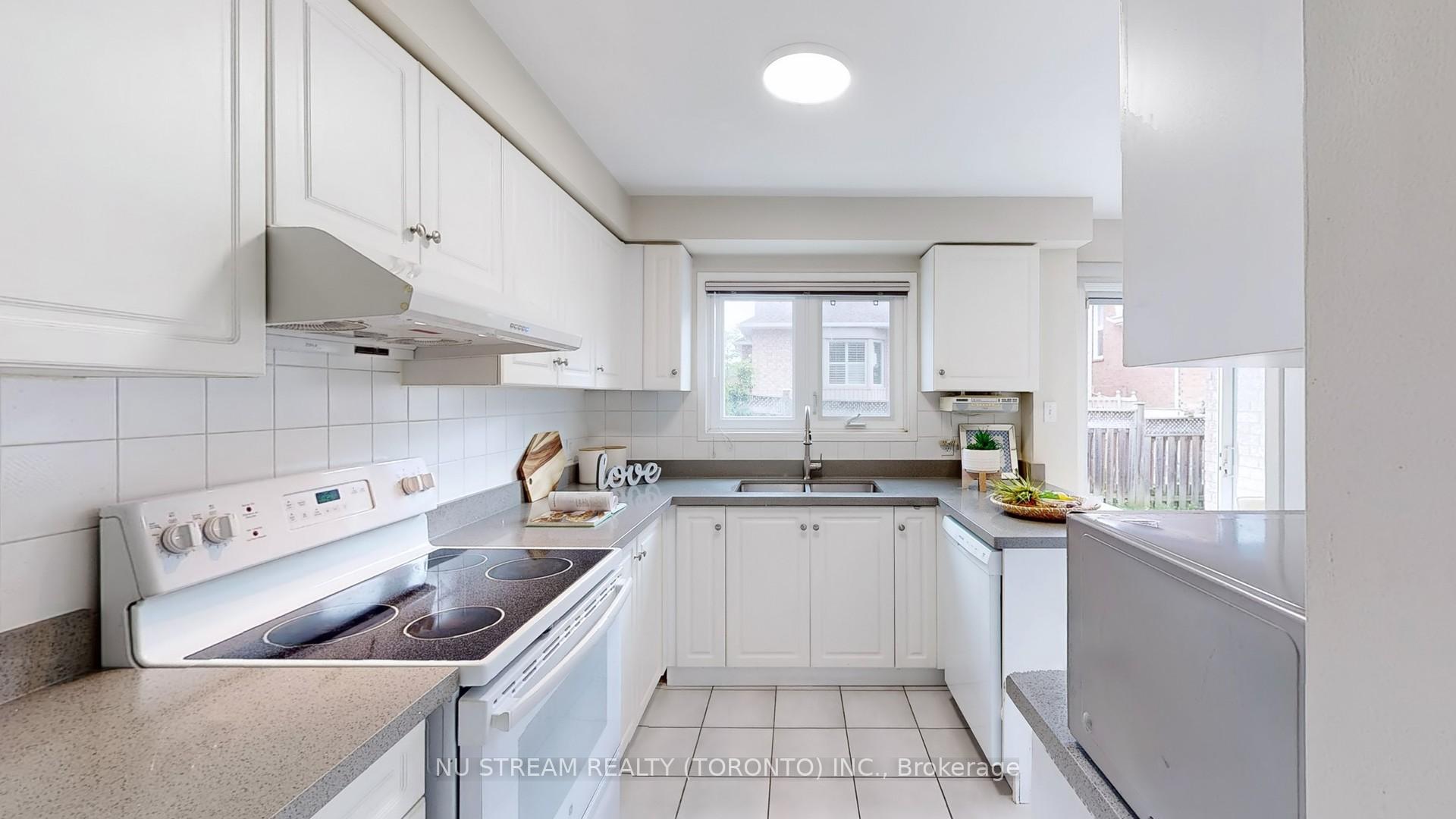 Photo 13 of 40 Primrose Path Crescent, Markham, Legacy — HOMEH