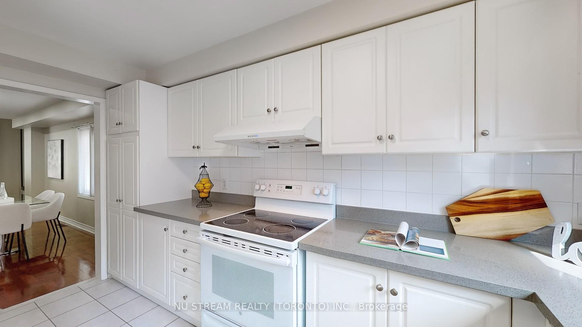Photo 15 of 40 Primrose Path Crescent, Markham, Legacy — HOMEH