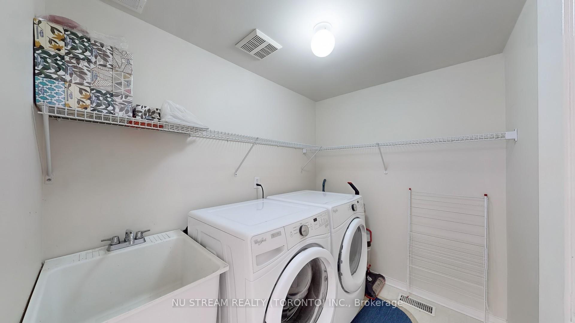 Photo 21 of 40 Primrose Path Crescent, Markham, Legacy — HOMEH