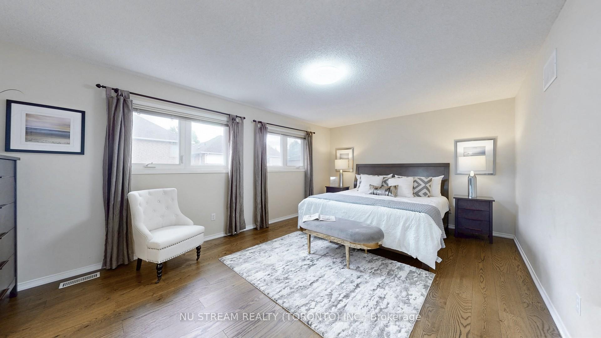 Photo 23 of 40 Primrose Path Crescent, Markham, Legacy — HOMEH
