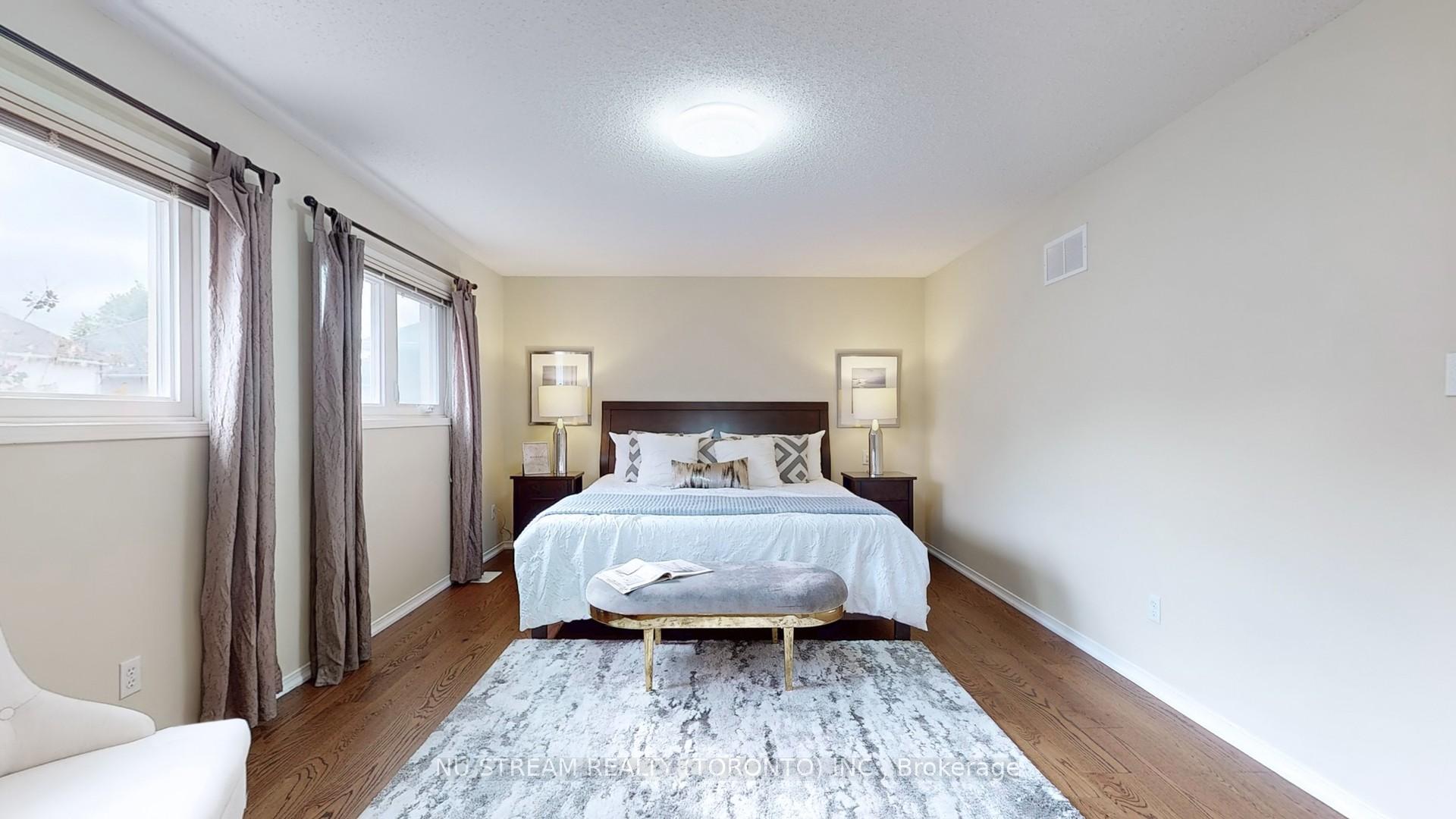 Photo 24 of 40 Primrose Path Crescent, Markham, Legacy — HOMEH
