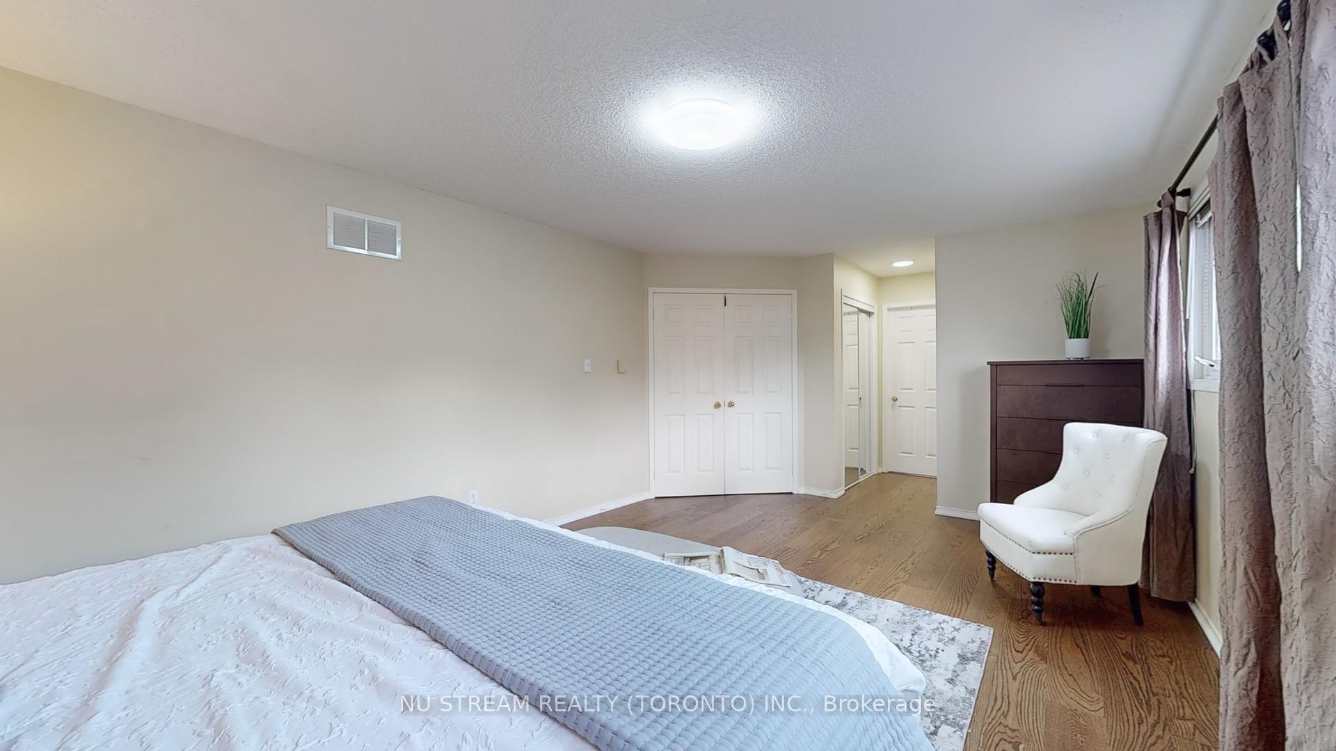 Photo 26 of 40 Primrose Path Crescent, Markham, Legacy — HOMEH