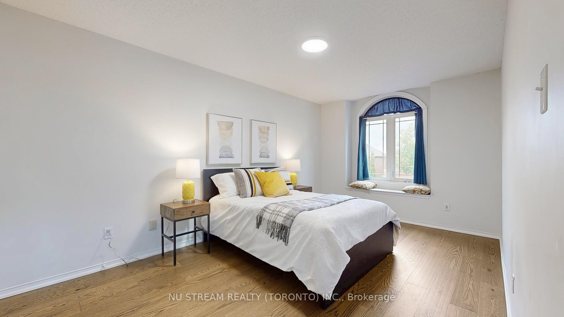 Photo 31 of 40 Primrose Path Crescent, Markham, Legacy — HOMEH