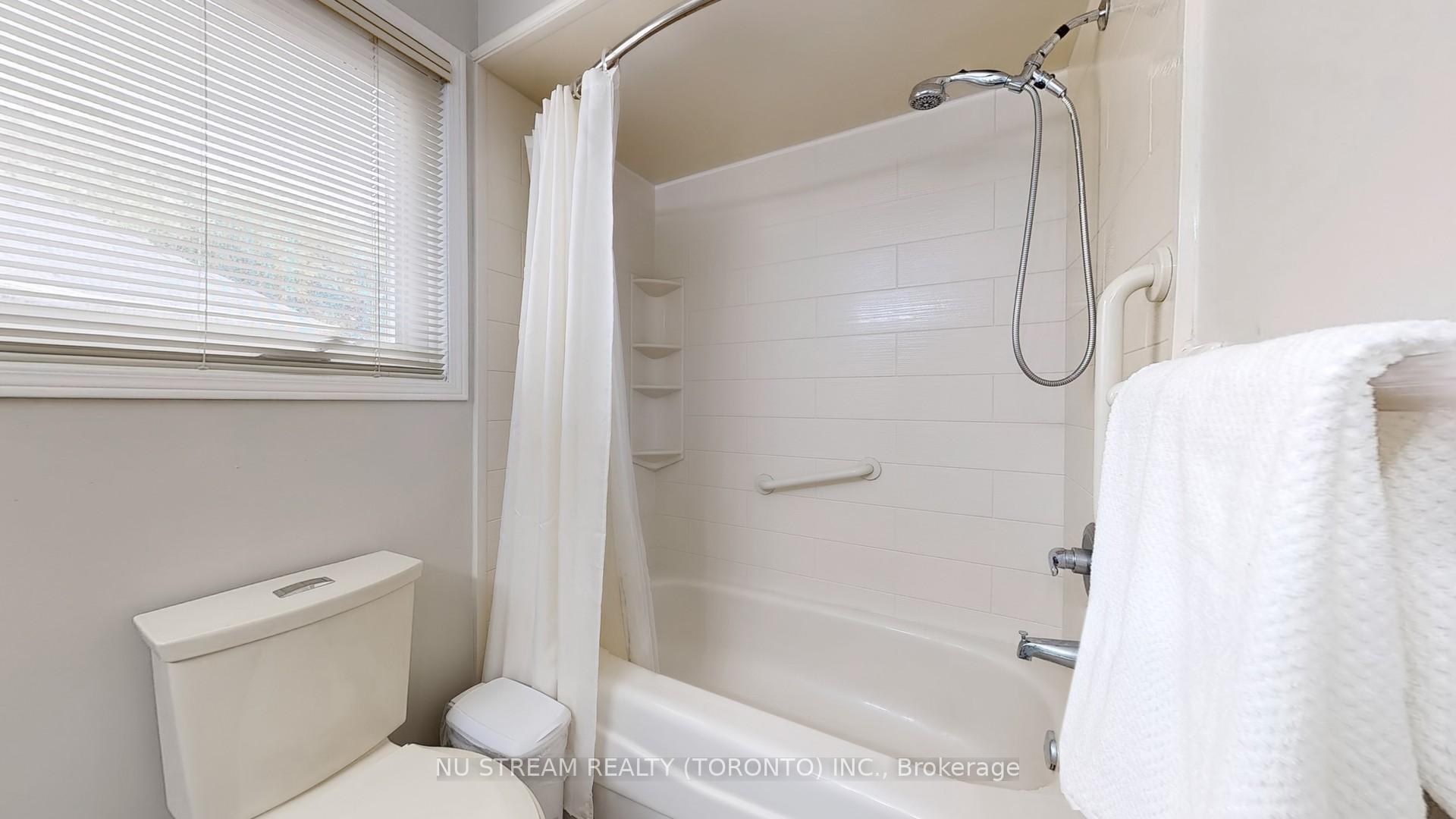 Photo 41 of 40 Primrose Path Crescent, Markham, Legacy — HOMEH