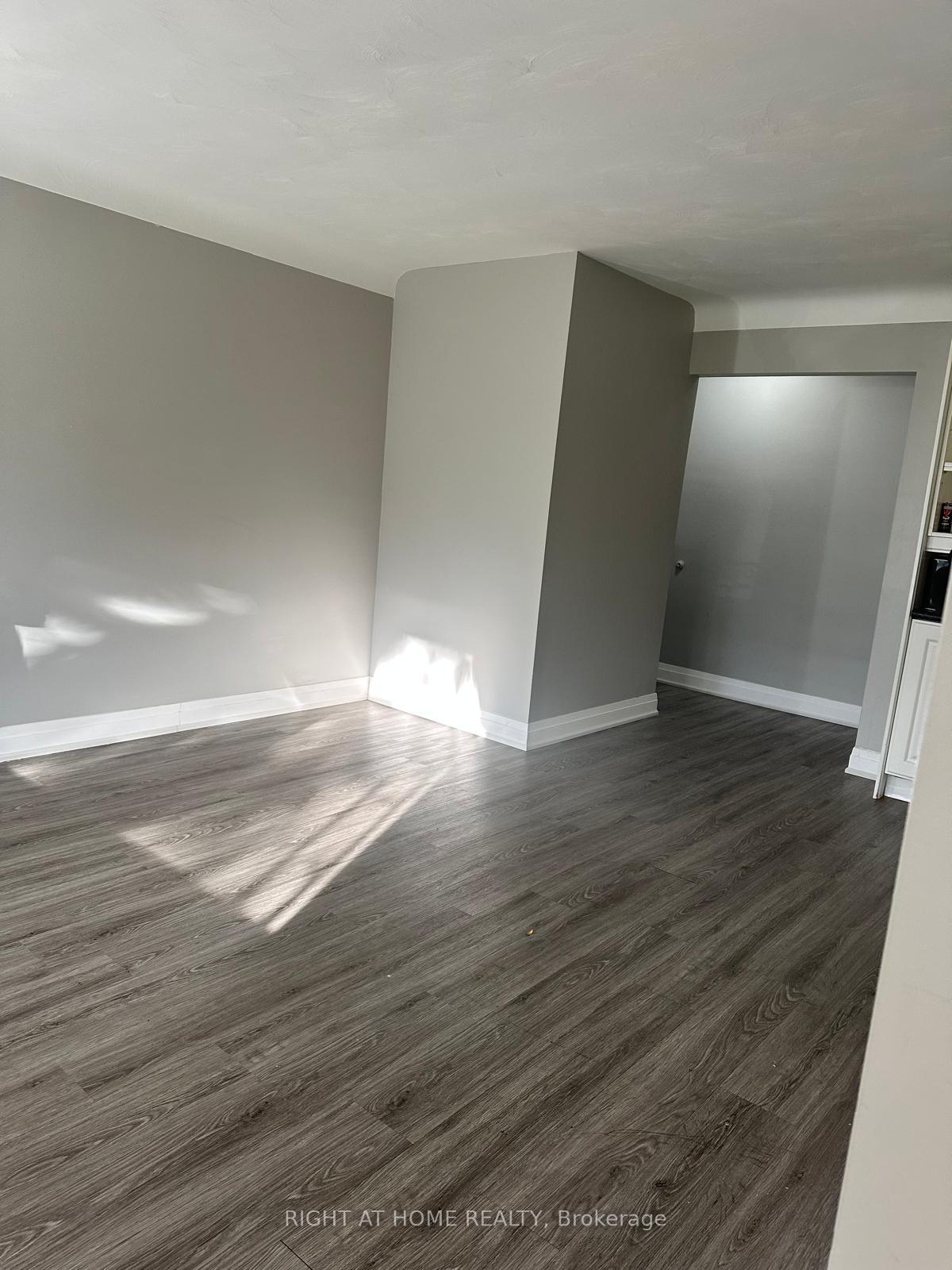 Photo 2 of 385 Montmorency Drive E, Hamilton, Red Hill — HOMEH
