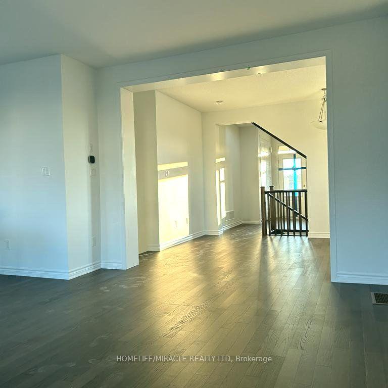 Photo 2 of 27 Forestwalk Street, Kitchener — HOMEH