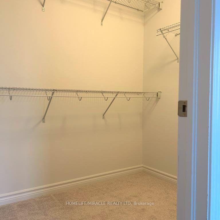 Photo 5 of 27 Forestwalk Street, Kitchener — HOMEH