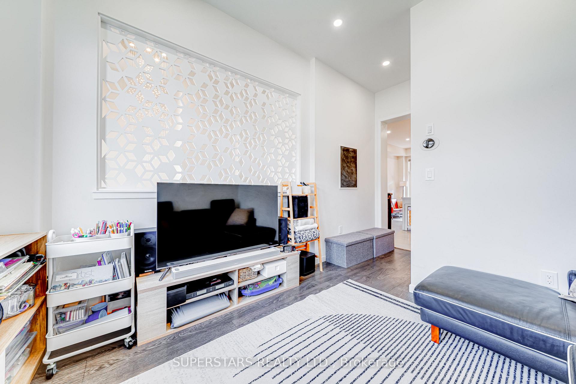 Photo 9 of 58 Armillo Place, Markham, Wismer — HOMEH