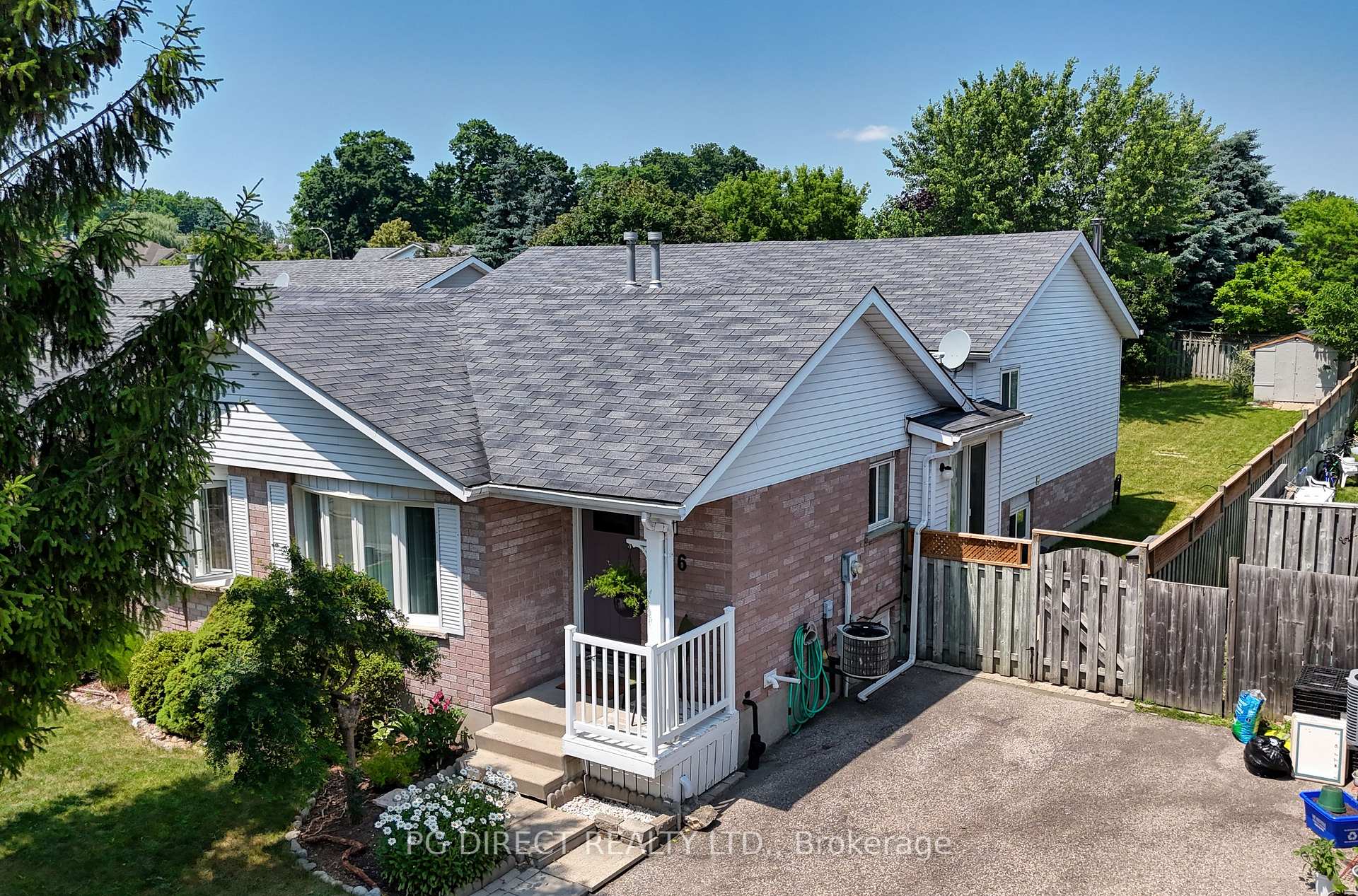 Photo 1 of 116 Oprington Court, Kitchener — HOMEH