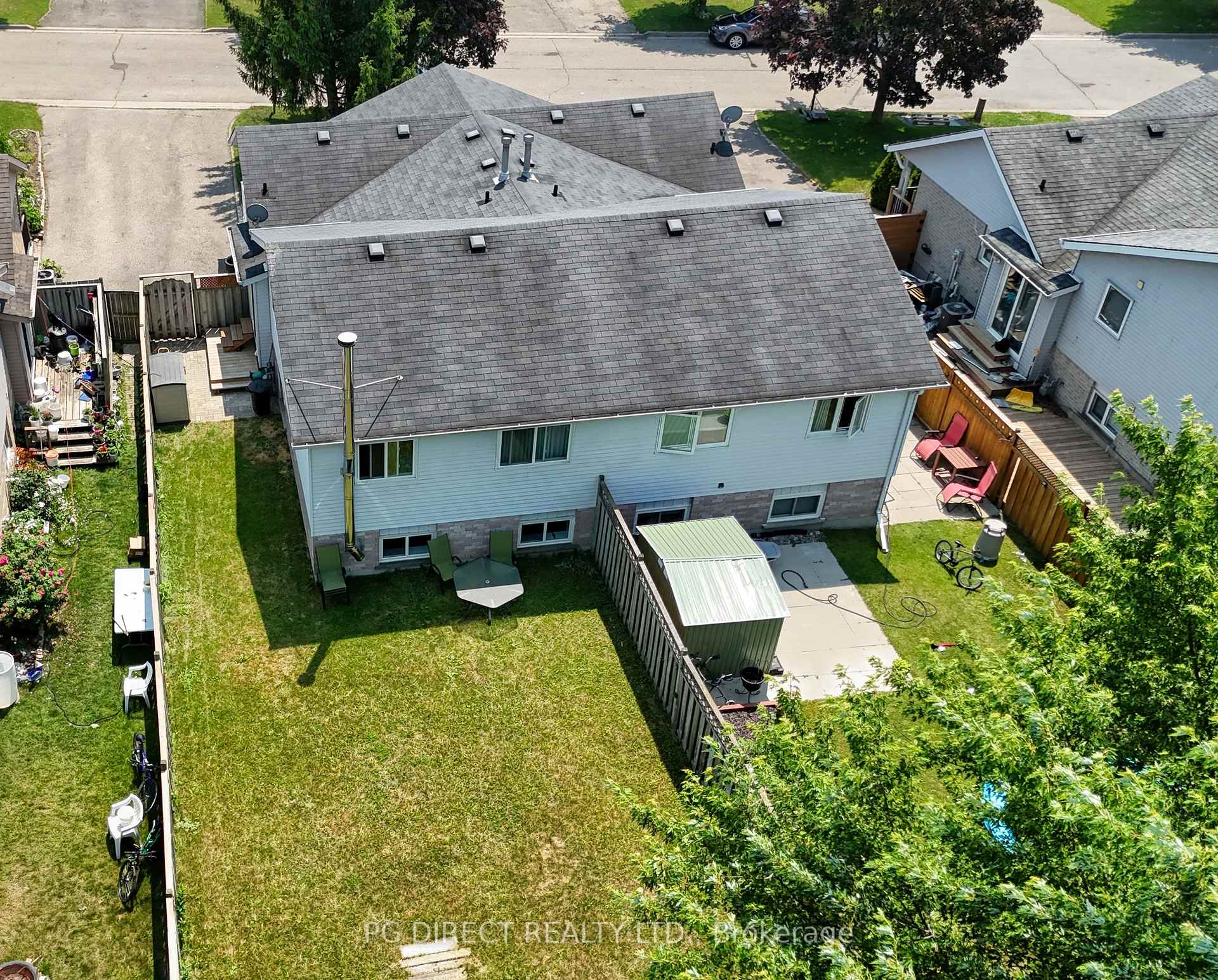 Photo 14 of 116 Oprington Court, Kitchener — HOMEH