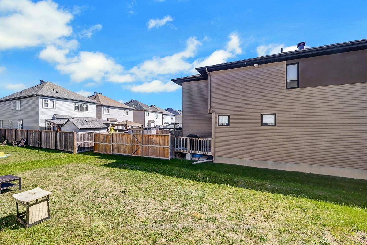 Photo 22 of 51 Tapadero Avenue, Ottawa, Kanata - Emerald Meadows/Trailwest — HOMEH