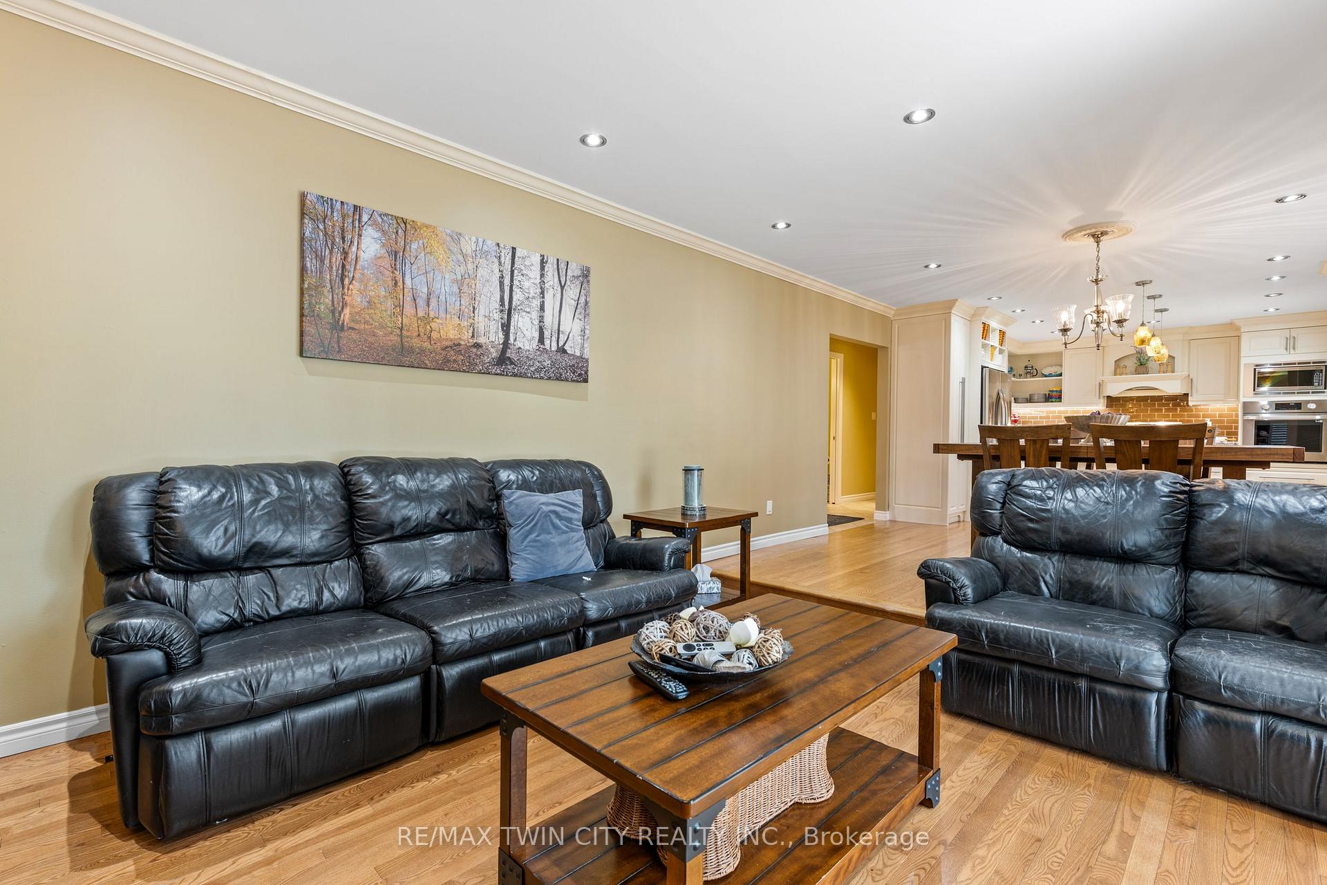 Photo 16 of 8 Mill View Street, Kitchener, Lower Doon — HOMEH