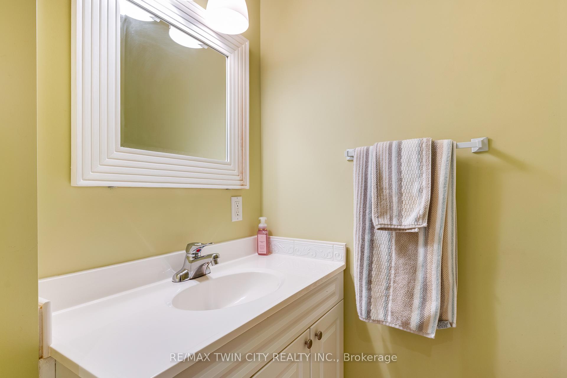 Photo 20 of 8 Mill View Street, Kitchener, Lower Doon — HOMEH