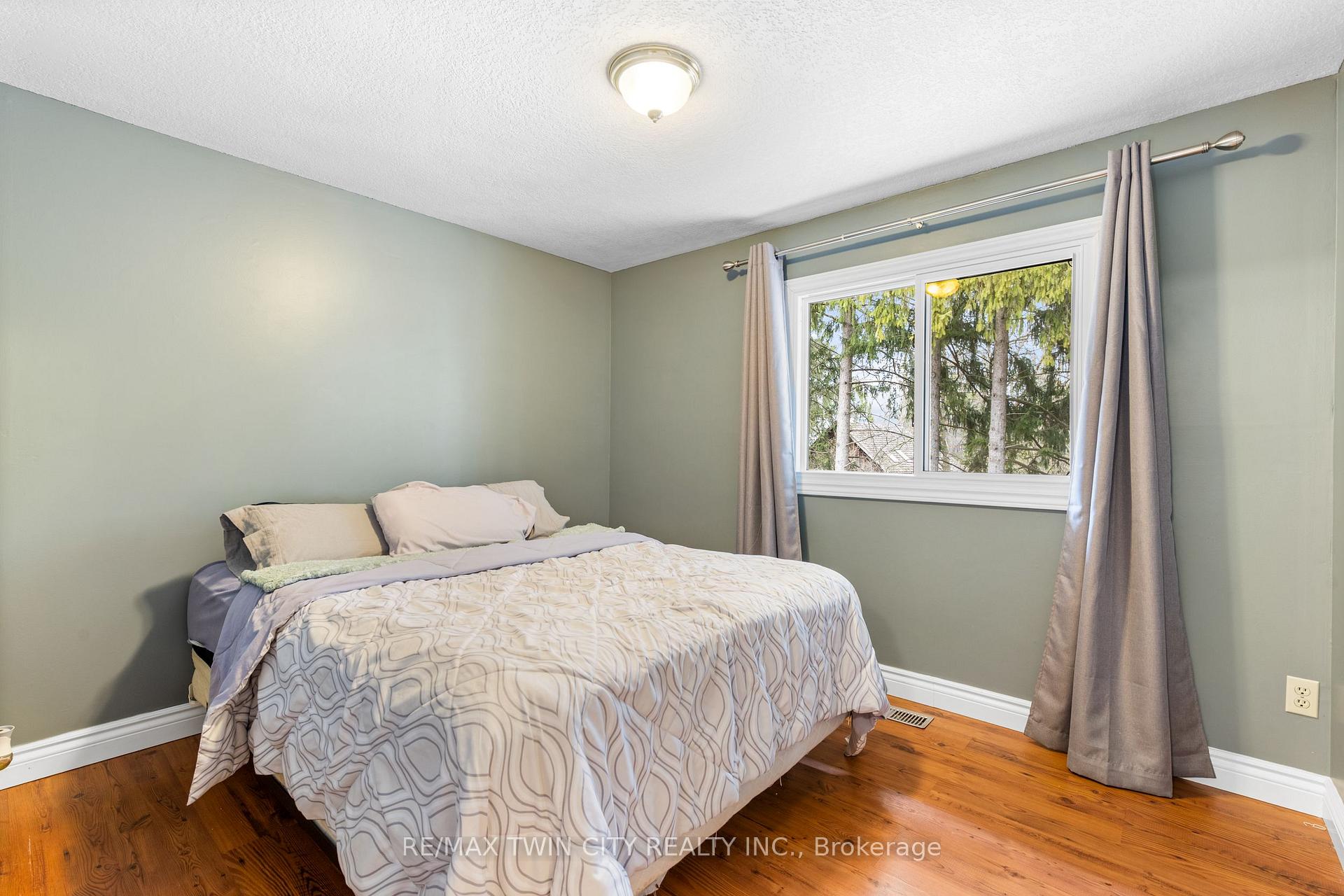 Photo 26 of 8 Mill View Street, Kitchener, Lower Doon — HOMEH
