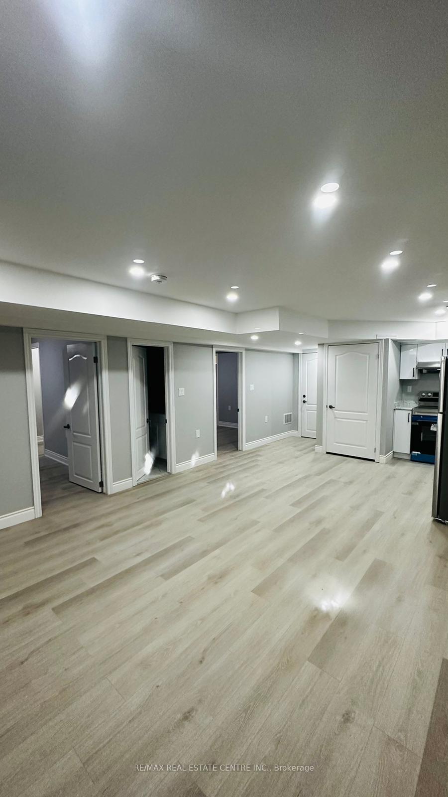 Front of Unit Basemnt, 40 Hollybrook Trail
