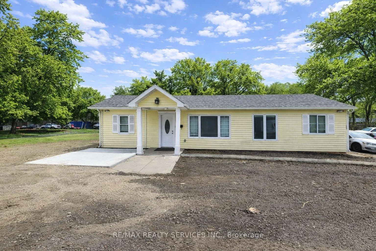 Photo 1 of Unit B, 698 HIghway 6, Hamilton, Waterdown — HOMEH