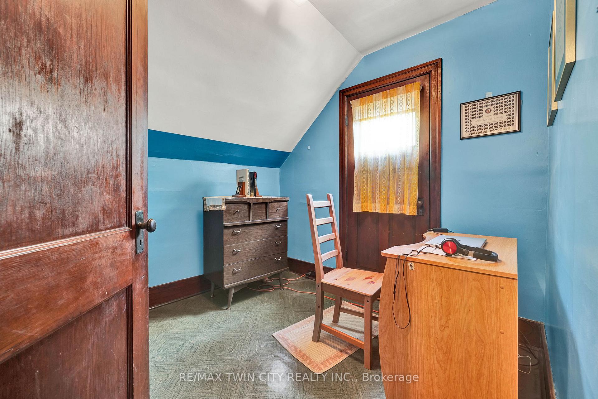 Photo 9 of 7 Stahl Avenue, Kitchener — HOMEH