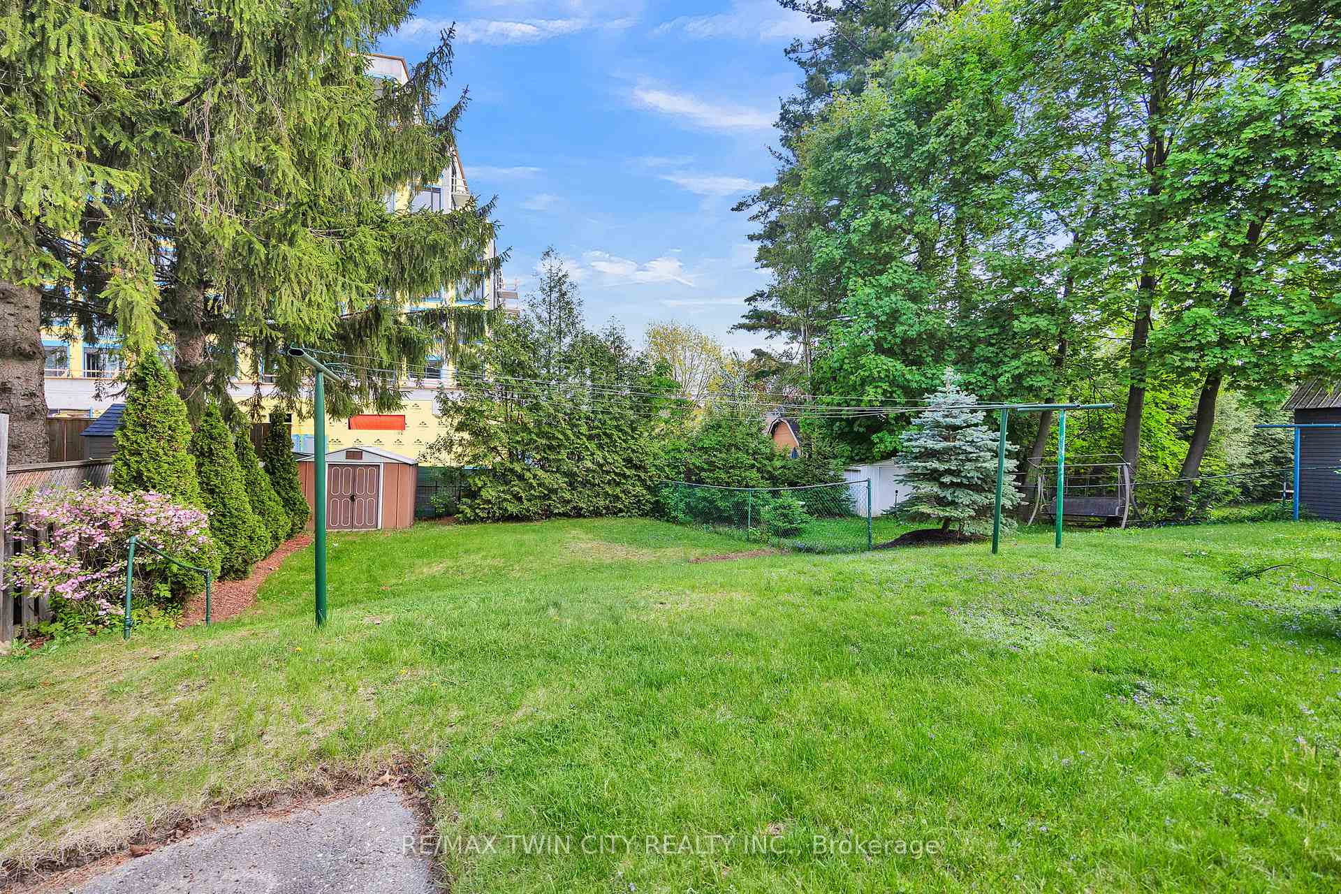 Photo 13 of 7 Stahl Avenue, Kitchener — HOMEH