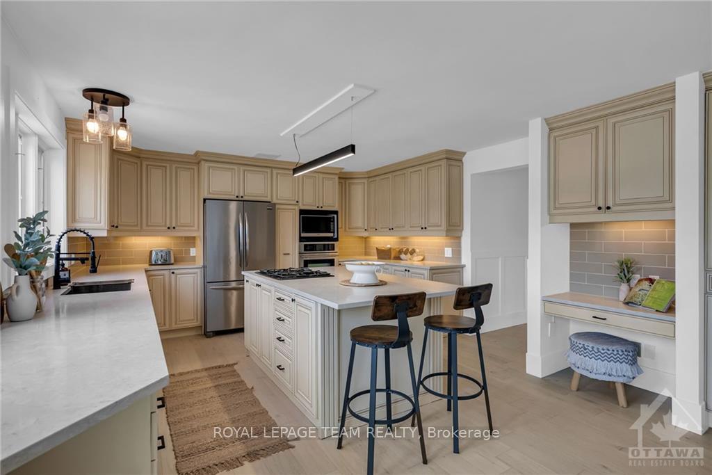 Photo 10 of 6463 Aston Road, Ottawa, Manotick South to Roger Stevens — HOMEH
