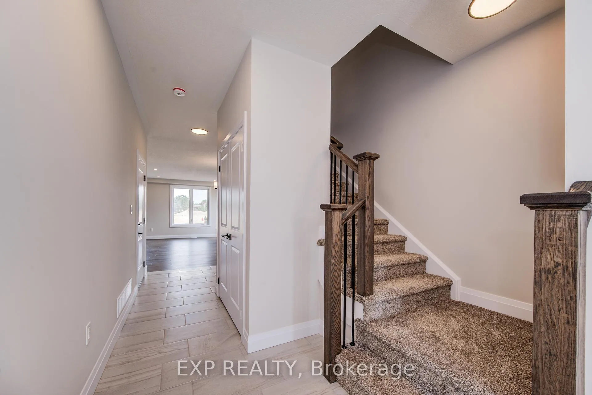 Photo 10 of 102 Thackeray Way, Minto — HOMEH