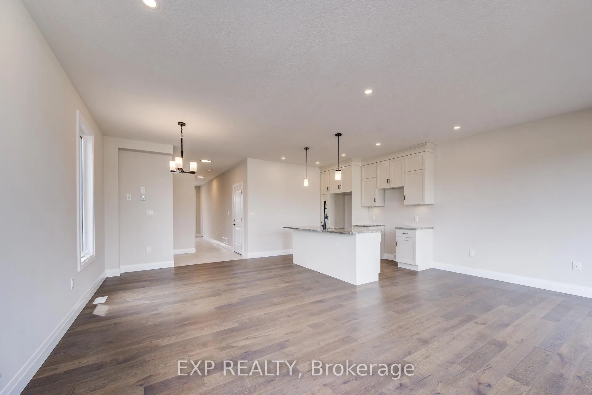 Photo 13 of 102 Thackeray Way, Minto — HOMEH