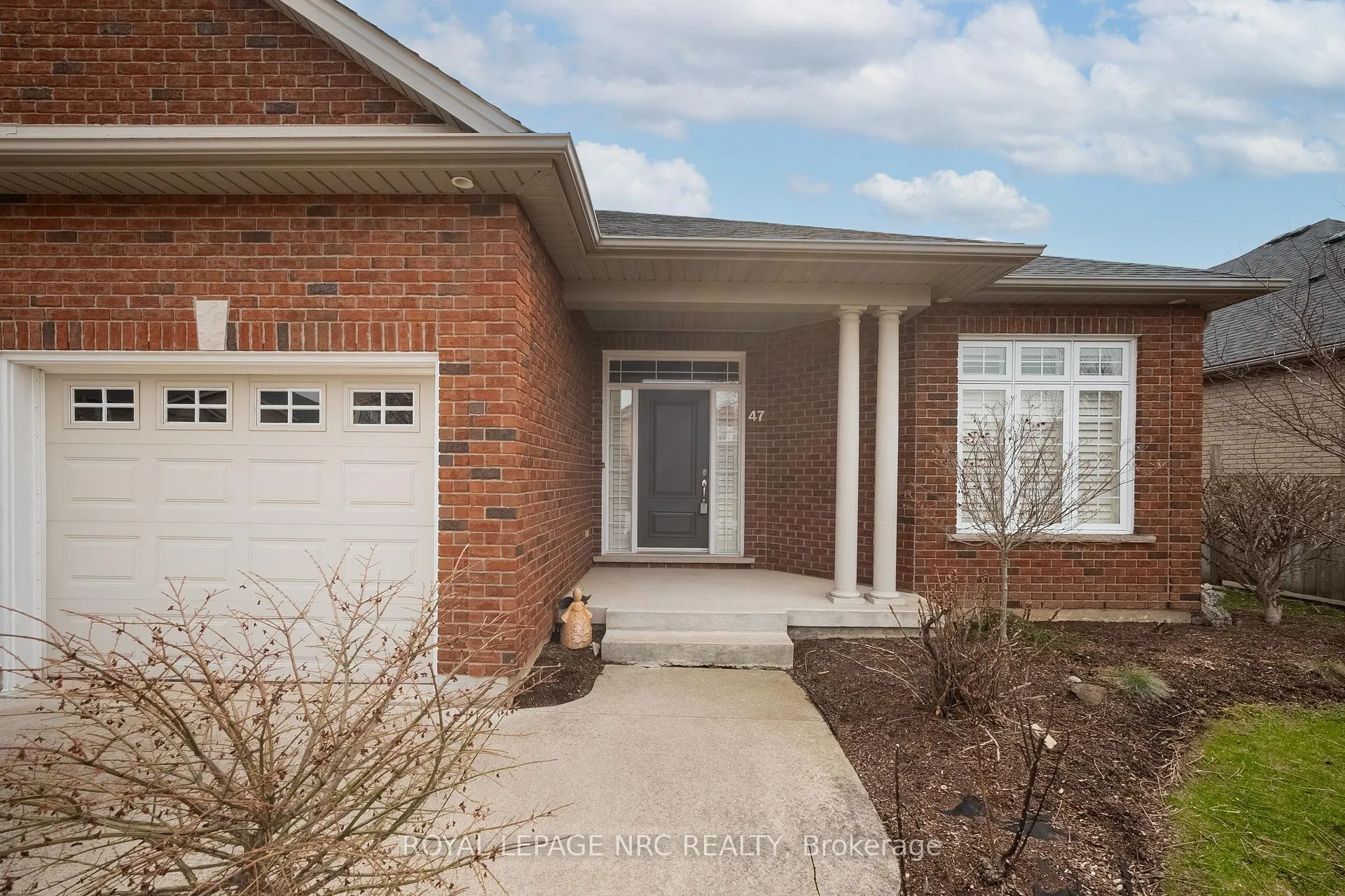 Photo 3 of 47 Countryside Drive, St. Catharines, Grapeview — HOMEH