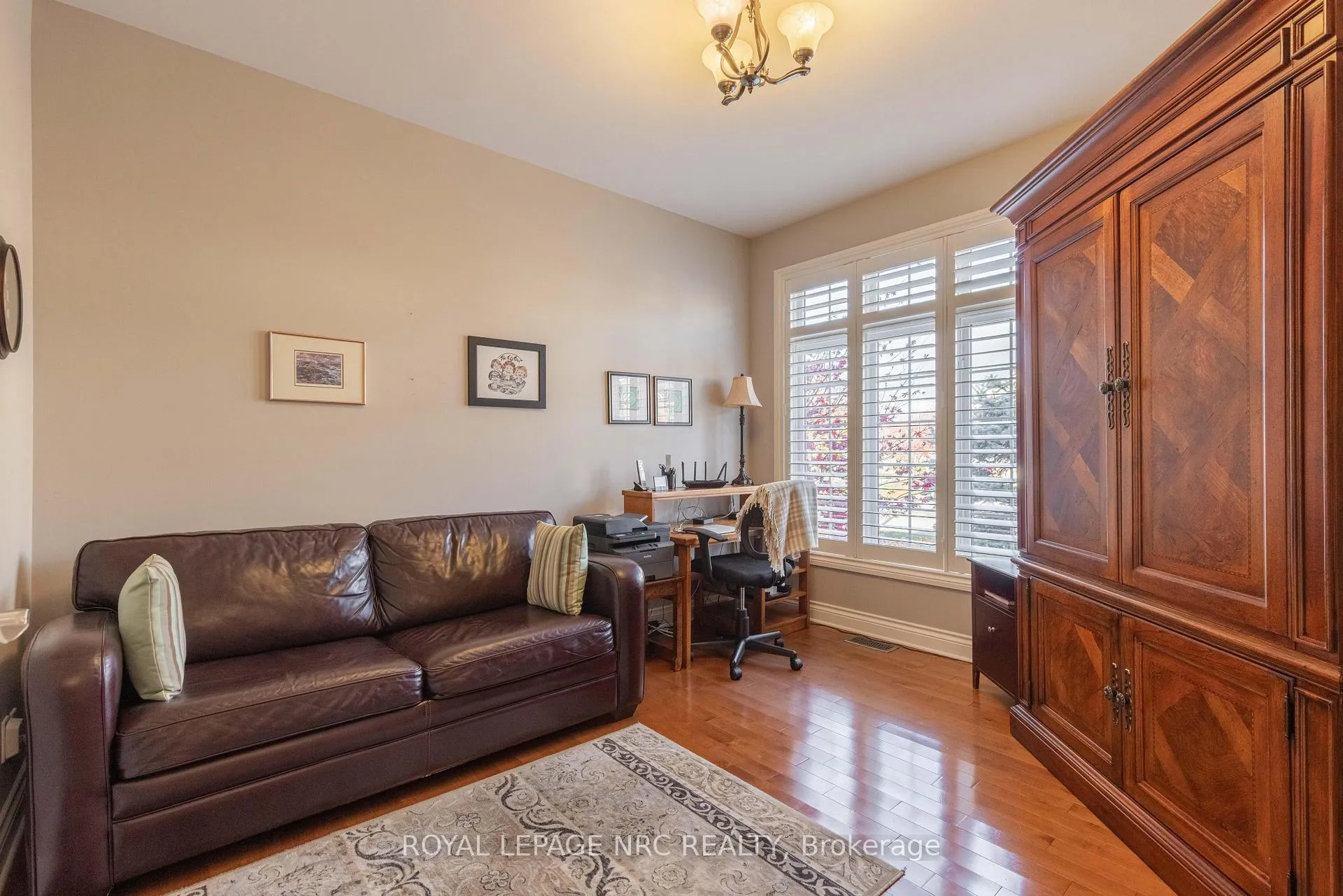 Photo 7 of 47 Countryside Drive, St. Catharines, Grapeview — HOMEH