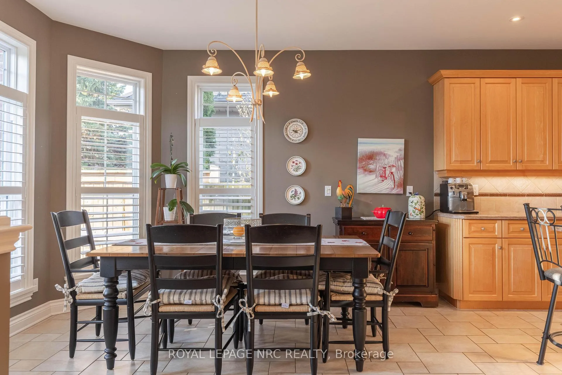 Photo 13 of 47 Countryside Drive, St. Catharines, Grapeview — HOMEH