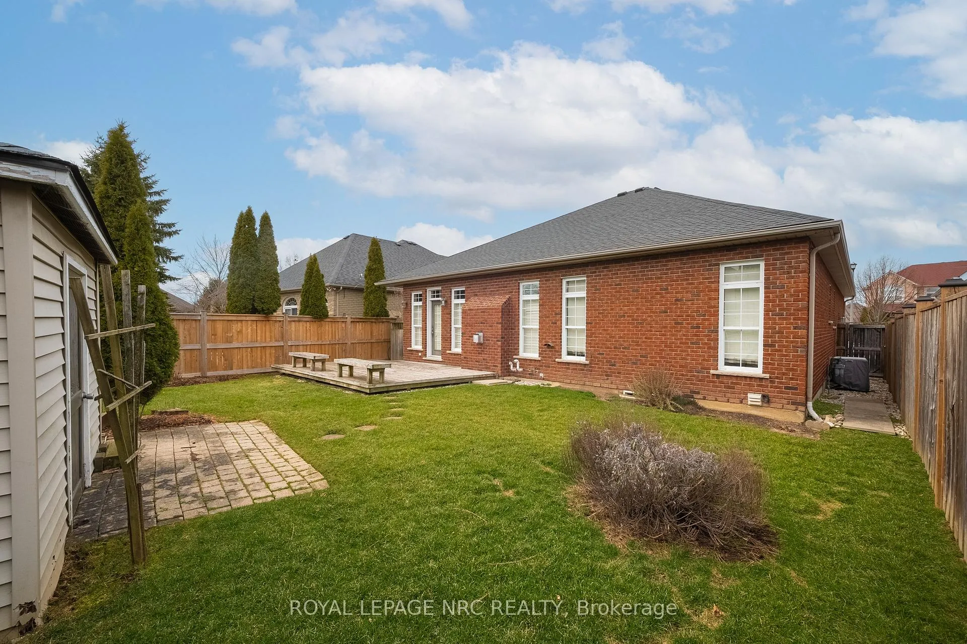 Photo 28 of 47 Countryside Drive, St. Catharines, Grapeview — HOMEH