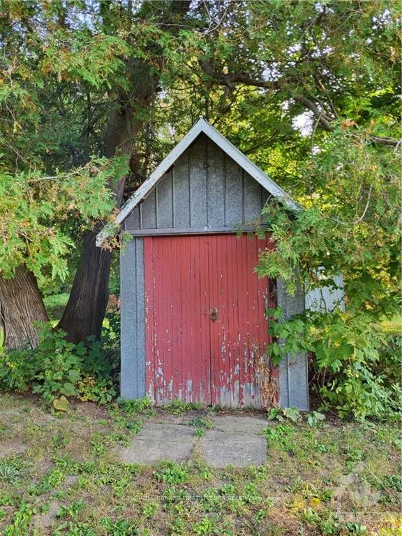 Photo 3 of 5687 First Line Road, Ottawa, Mahogany Community — HOMEH