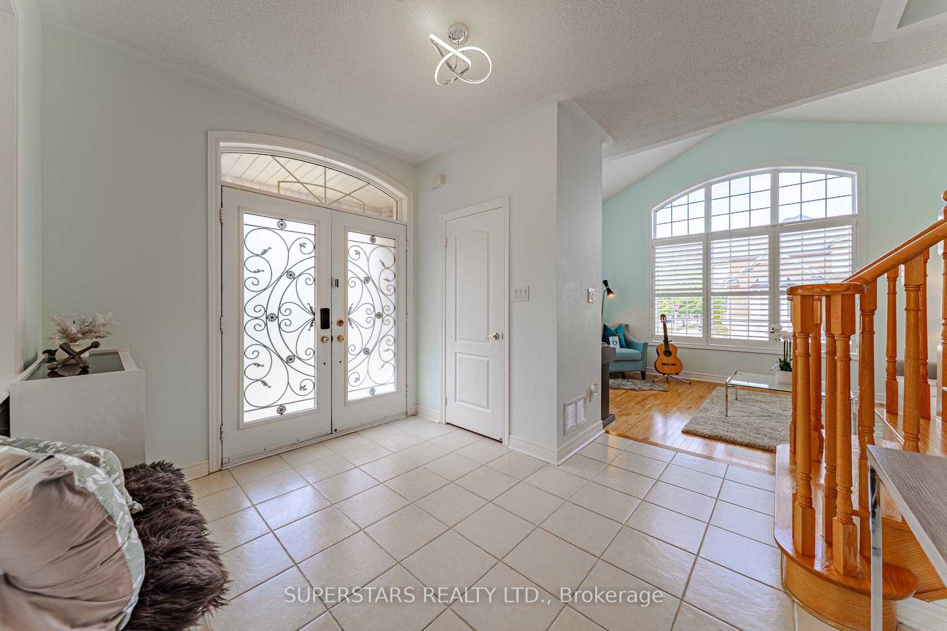 Photo 6 of 1 Stoney Creek Drive, Markham, Greensborough — HOMEH
