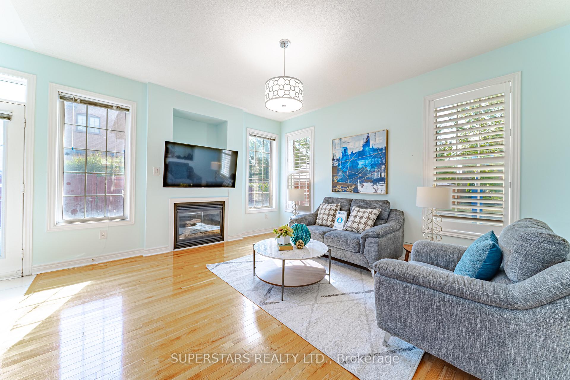 Photo 11 of 1 Stoney Creek Drive, Markham, Greensborough — HOMEH