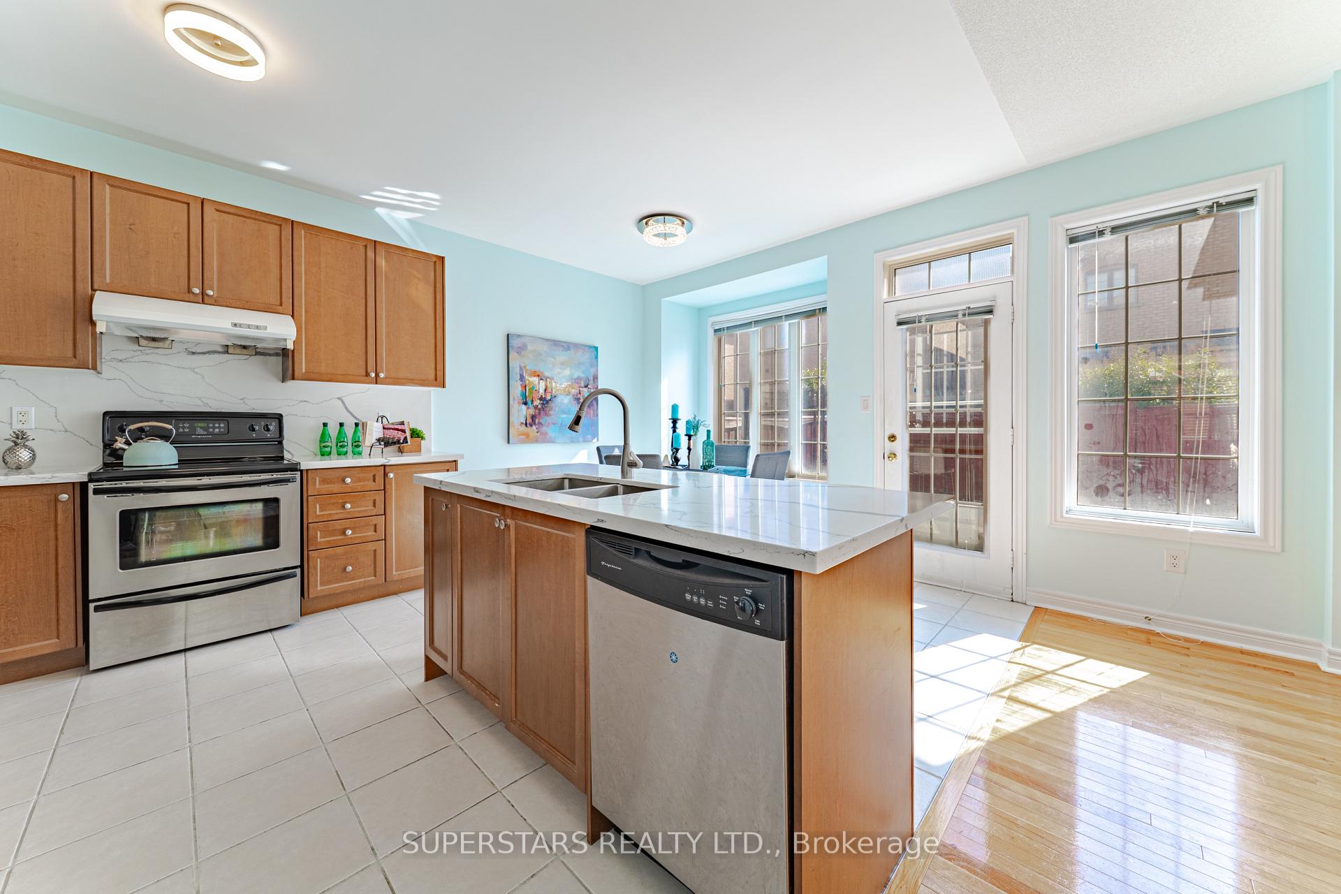 Photo 19 of 1 Stoney Creek Drive, Markham, Greensborough — HOMEH
