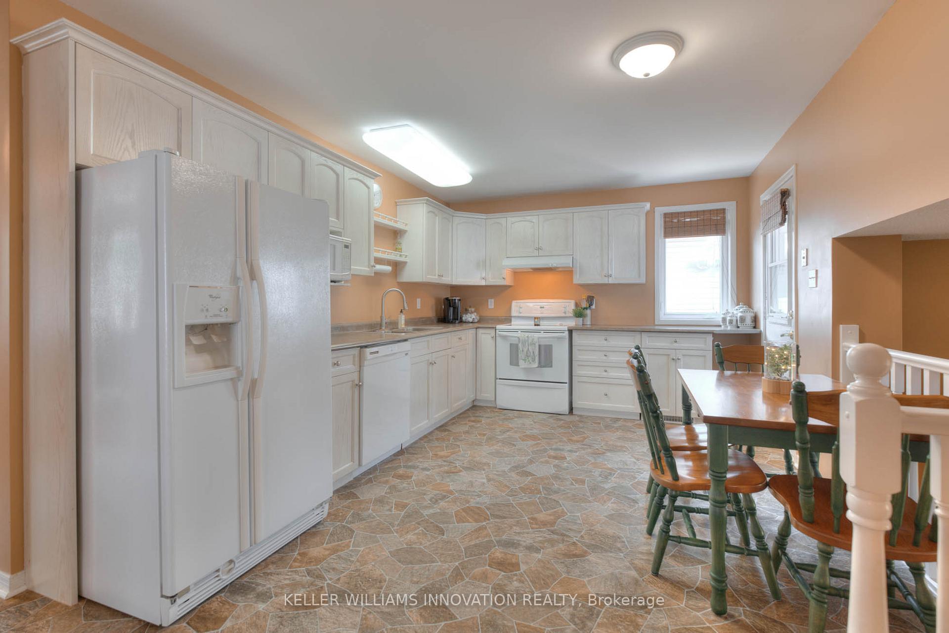 Photo 14 of 53 Biehn Drive, Kitchener — HOMEH