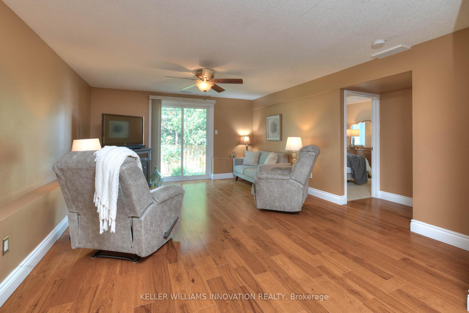 Photo 25 of 53 Biehn Drive, Kitchener — HOMEH
