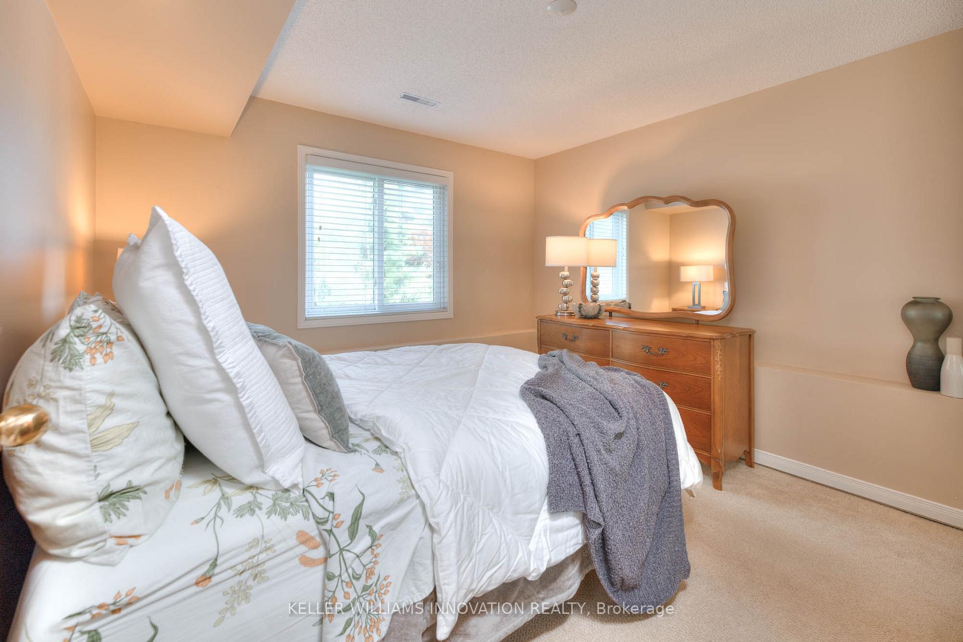 Photo 27 of 53 Biehn Drive, Kitchener — HOMEH