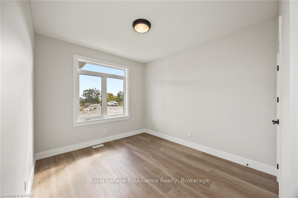 Photo 15 of 136 Mcdonough Crescent, Loyalist, Amherstview — HOMEH