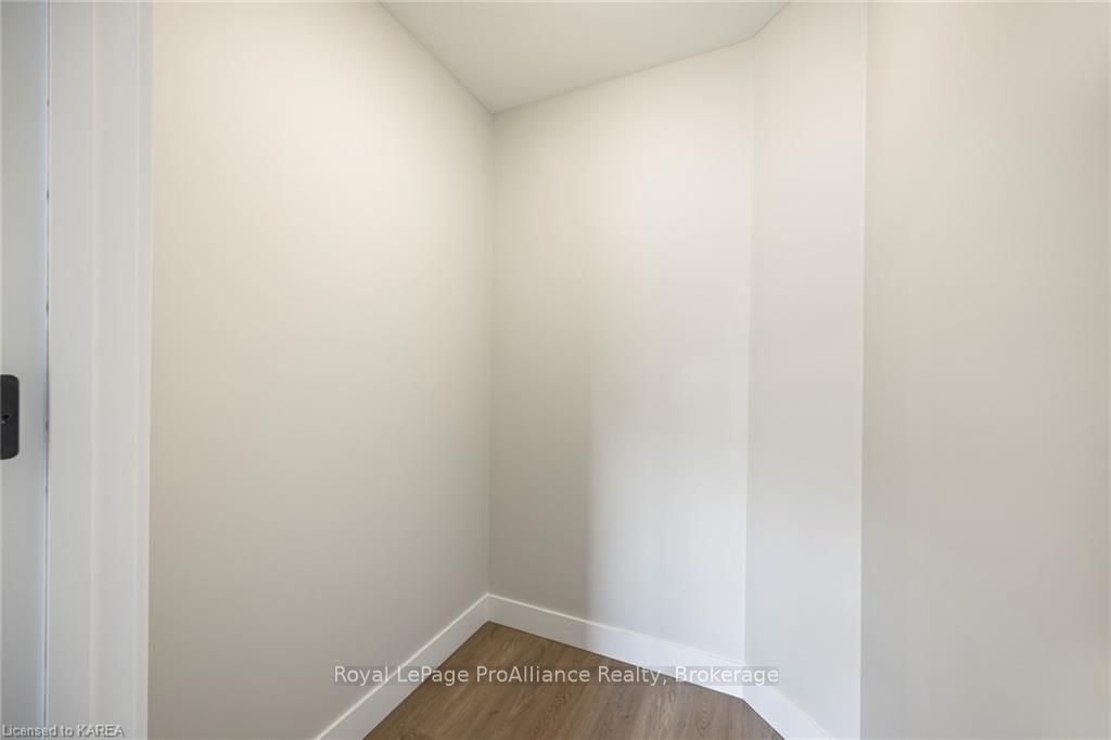Photo 36 of 136 Mcdonough Crescent, Loyalist, Amherstview — HOMEH
