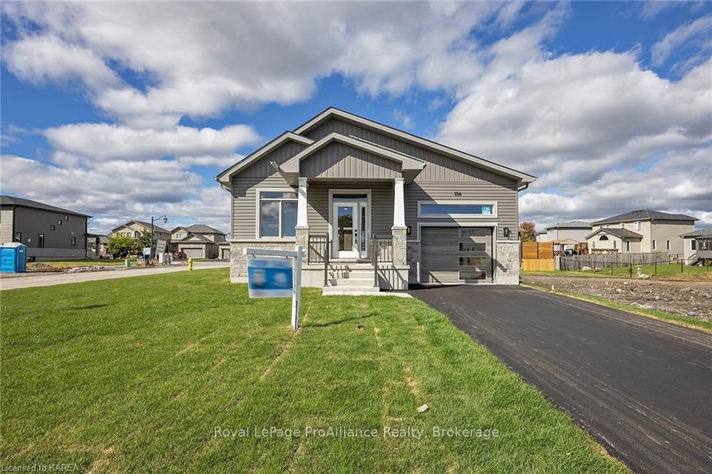 Photo 2 of 136 Mcdonough Crescent, Loyalist, Amherstview — HOMEH